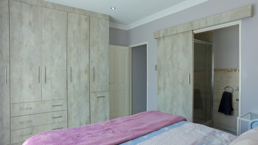 4 Bedroom Property for Sale in Waterkloof A H North West